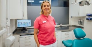 Tandarts-pedodontoloog Ellen Geuns in de praktijk